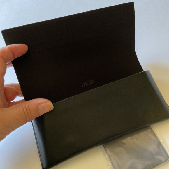 CHRISTIAN DIOR BLACK SUNGLASSES CASE WITH CLEANING CLOTH BLACK NEW - Picture 8 of 14